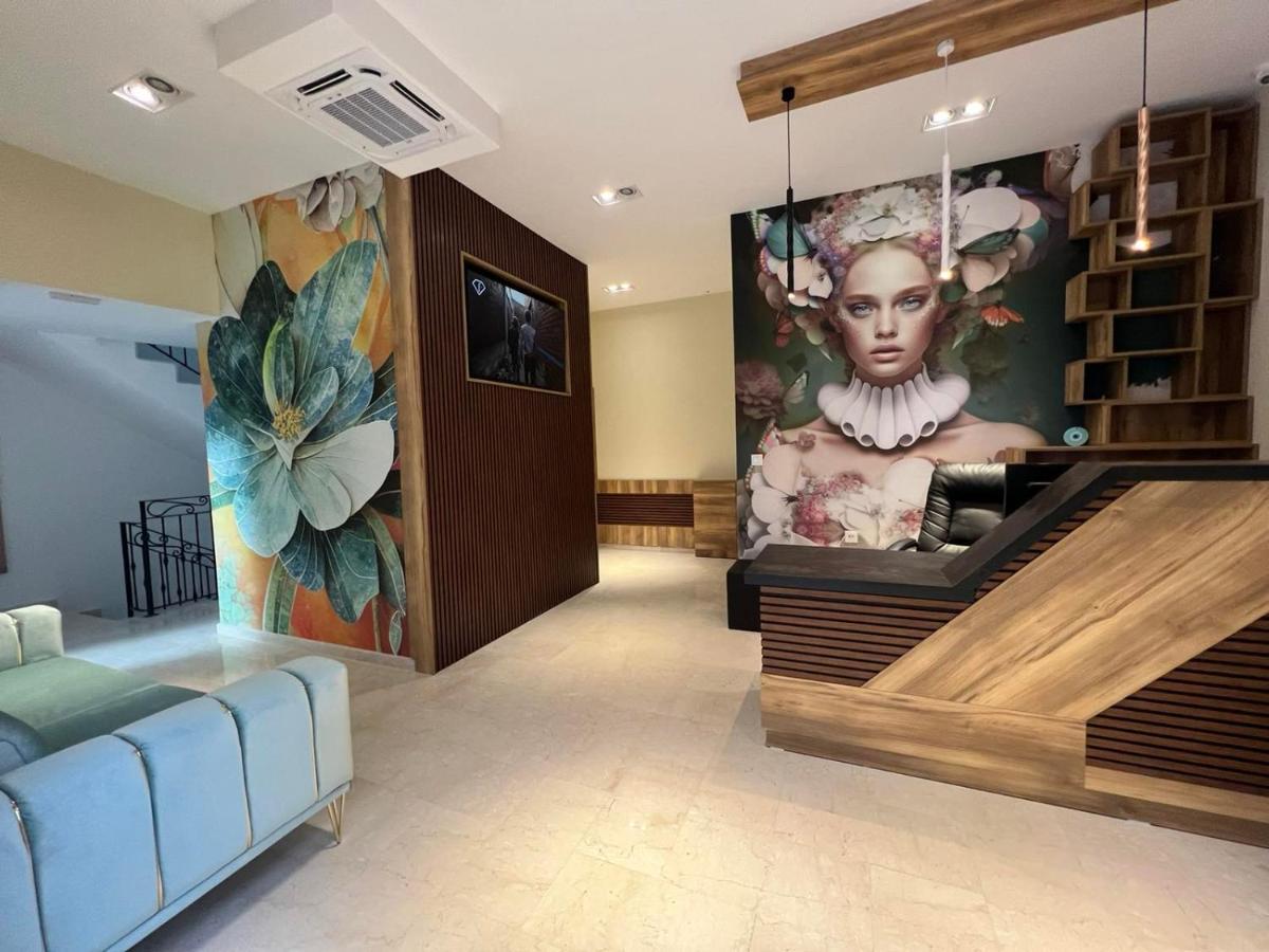 Floral Boutique Hotel Pleven Ngoại thất bức ảnh