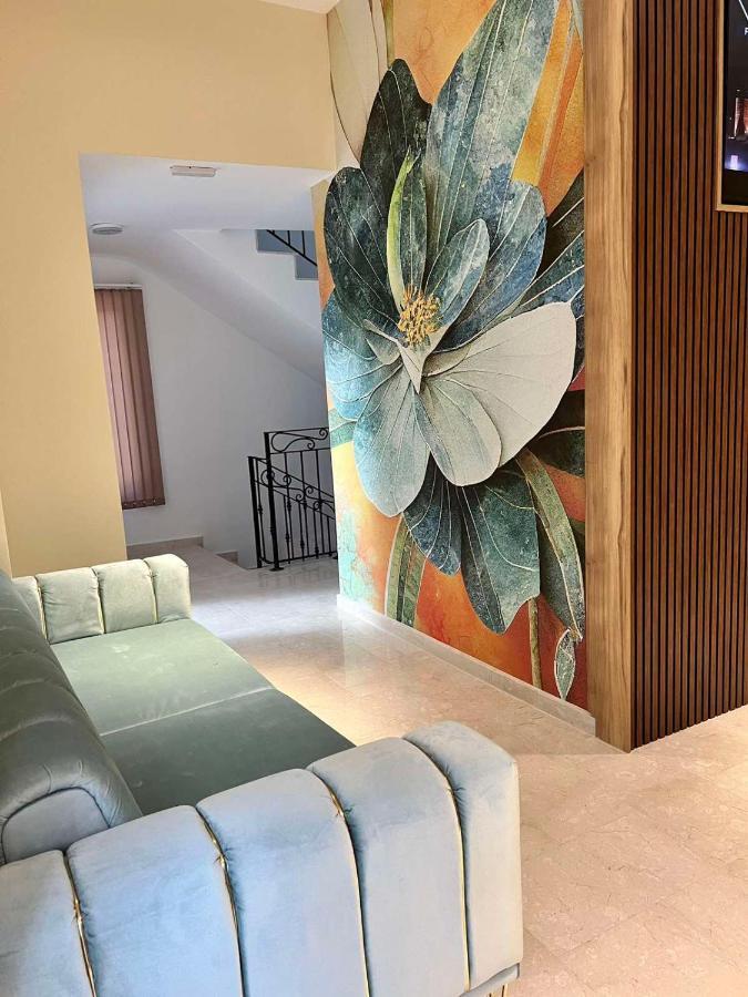 Floral Boutique Hotel Pleven Ngoại thất bức ảnh
