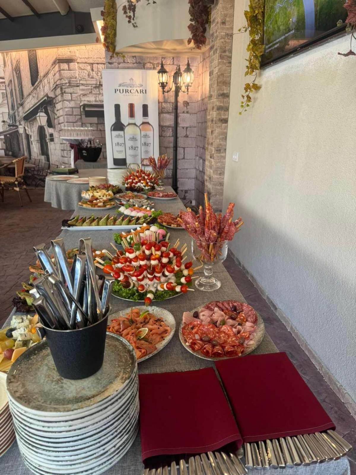 Floral Boutique Hotel Pleven Ngoại thất bức ảnh