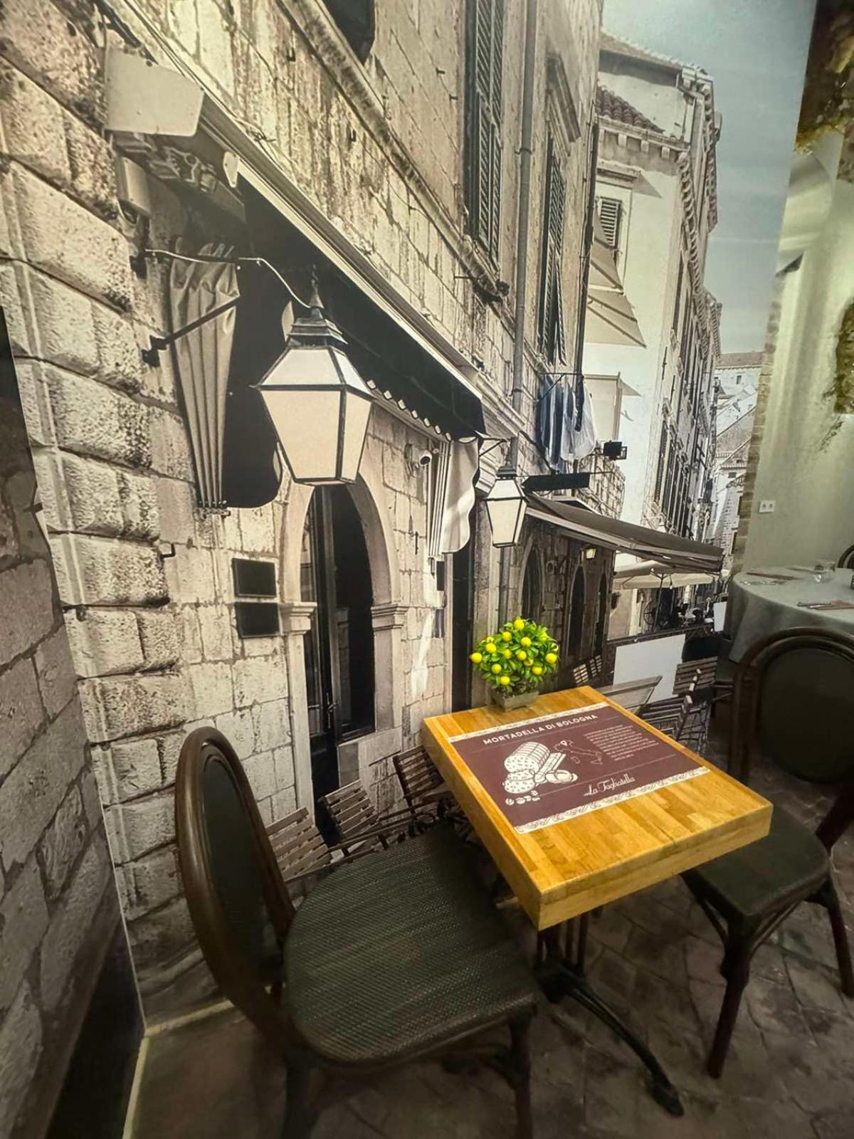 Floral Boutique Hotel Pleven Ngoại thất bức ảnh